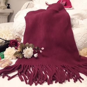 NEW, NEOSAN, SOFT RIBBED KNIT FRINGED SCARF 90"